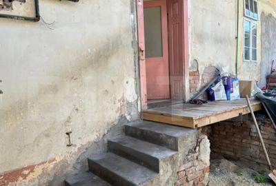 Casă cu 4 camere cu Teren 240 Mp în Semicentral - 3