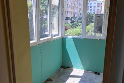 De vanzare apartament cu 3 camere zona Iancului