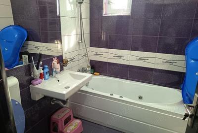 Apartament cu 2 camere decomandat în Găvănești - 5