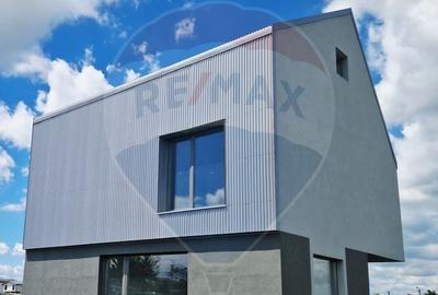 Casa / Vila - 132,5 mp  , teren - 264 mp  / zona Carcea - 26