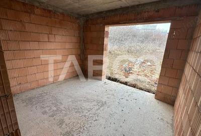 Casă cu 5 camere cu Teren 500 Mp în Central - 1