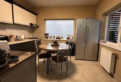 Casă cu 3 camere în Central - 1