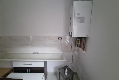Casa independenta pe 2 nivele, 4 camere, 2 bai, debara cu 3 arii teren  in Sancr - 9