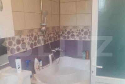 Casa cu 5 camere, D+P, 180 mp, centrala, AC, curte de 200 Casa cu 5 camere, D+P, 180 mp, centrala, AC, curte de 200 - 8