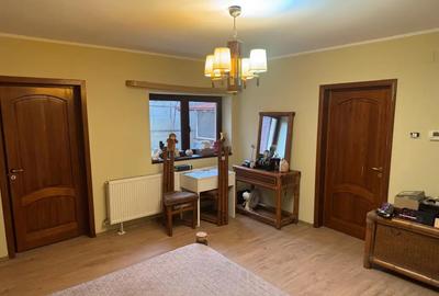 Casă cu 4 camere în Central - 6