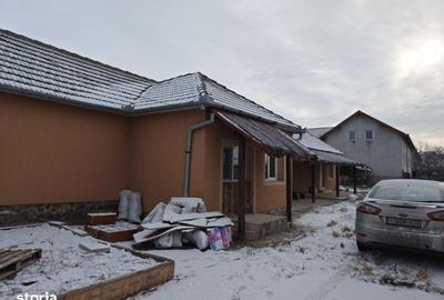 Casă cu 4 camere cu Teren 135 Mp în Central - 2