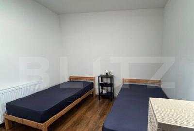 Casa spatioasa cu 4 camere, 103 mp, curte 70 mp, zona 13 Sep - 16