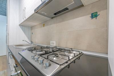 Apartament cu 2 camere semidecomandat, mobilat în Tractorul - 10