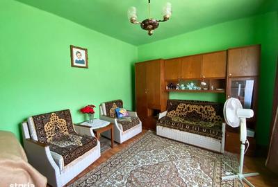 Casă cu 4 camere cu Teren 1230 Mp în Biharia - 3