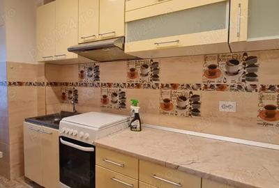 Inchiriez apartament cu o camera de 44 mp.