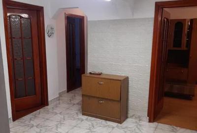 Apartament cu 3 Camere Decomandate Zona Burdujeni-Cuza Voda 1 - 3