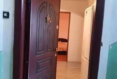 Decomandat la etajul 1, mobilat și utilat pe strada Muntilor - 7