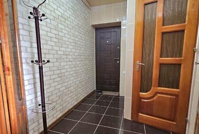 3 camere de vanzare Piata Romana - 3