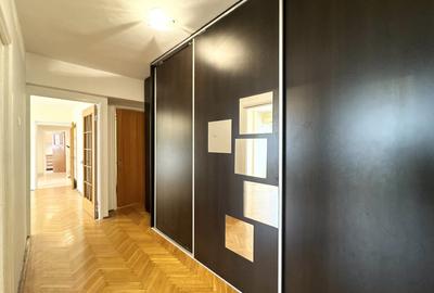 Apartament cu 4 camere semidecomandat în P-ța Victoriei - 8