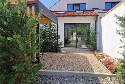 Casă cu Teren 470 Mp în Păulești