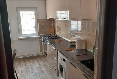 Apartament cu 3 camere decomandat în Central - 2
