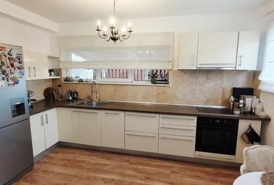 Duplex cu 4 camere cu Canalizare în Bună Ziua - 8