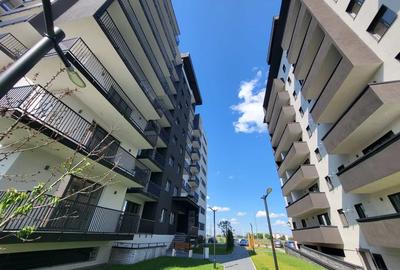 Apartament cu 3 camere semidecomandat în Central - 1