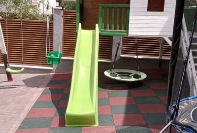 Casă cu 2 camere cu Teren 325 Mp în Voineasa - 2