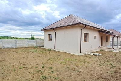 Dragomiresti Deal, casa Parter +Pod, 4 camere, teren 436 mp, utilitati
