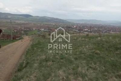 Teren de 471 mp, în Central - 2