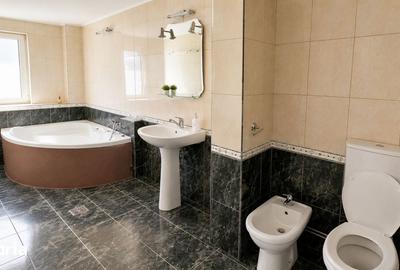 Apartament cu 3 camere decomandat în Găvana - 1