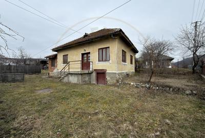 Teren Construcții intravilan de 2056 mp, în Est - 4