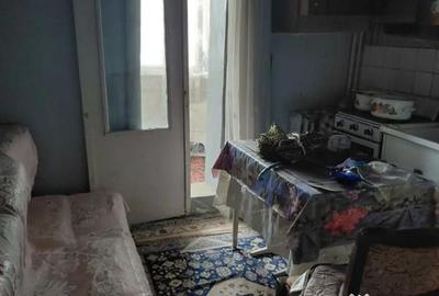 Apartament cu 2 camere decomandat în Micro 21