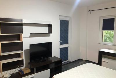 1 MAI - Banu Manta  foarte aproape de Metrou Victoriei - 4