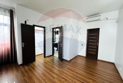 Casă cu 3 camere cu Teren 165 Mp în Colentina - 10