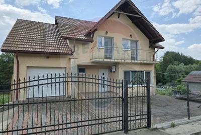 Casa / Vila cu 7 camere de vanzare