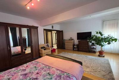 Casă cu 4 camere în Central - 3