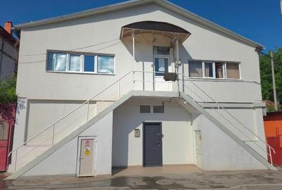 Casă cu 19 camere cu Teren 360 Mp în Piața Nouă - 9