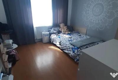 Apartament cu 2 camere decomandat în Republicii