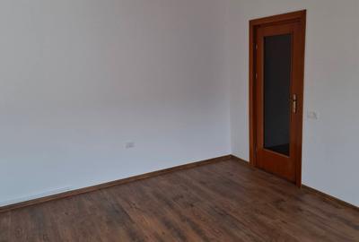 Apartament cu 3 camere decomandat în Tomis III - 2