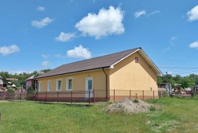 Casă cu 2 camere cu Teren 750 Mp în Ciolt - 4