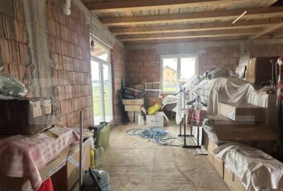 Casă cu 3 camere cu Teren 584 Mp în Central