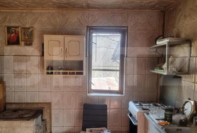 Casă cu 4 camere cu Teren 750 Mp în Poiana - 9