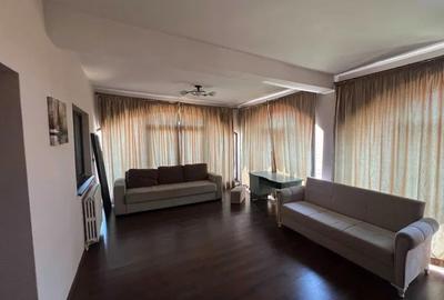 Casă cu 6 camere cu Teren 500 Mp în Lazu - 1