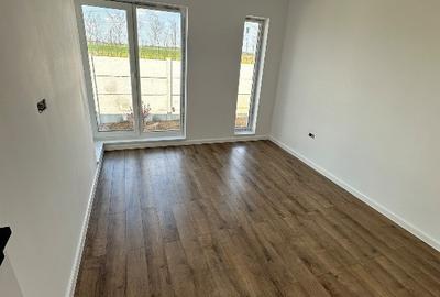 Casă cu 3 camere cu Teren 375 Mp în Berceni - 8