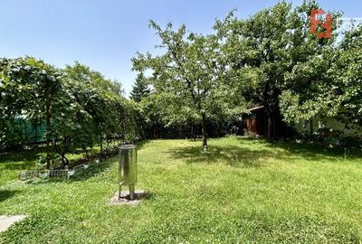 Casă individuală cu 11 camere cu Canalizare în Girocului - 32