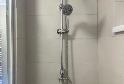 Vand apartament proaspat renovat , finisaje lux - 16