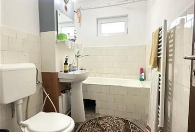 Apartament cu 3 camere decomandat în Central - 8