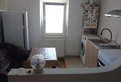 Garsonieră decomandată în Central - 1