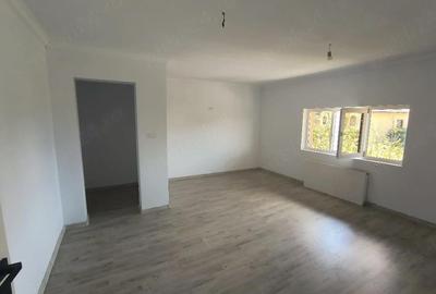Casă cu Teren 372 Mp în Șag - 3