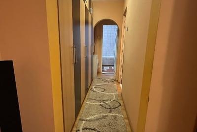 Apartament cu 3 camere semidecomandat, mobilat în Dacia - 9