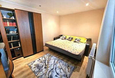 2 case la pret de una in Giulesti - lacul Morii/capatul tramvaiului 11 - 9