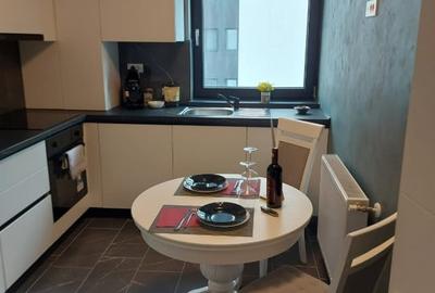 Apartament cu 2 camere decomandat în Tractorul - 7