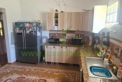 Casă cu 5 camere cu Teren 684 Mp în Podu Roș - 6