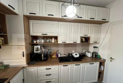 Apartament cu 3 camere decomandat, mobilat în Central - 12